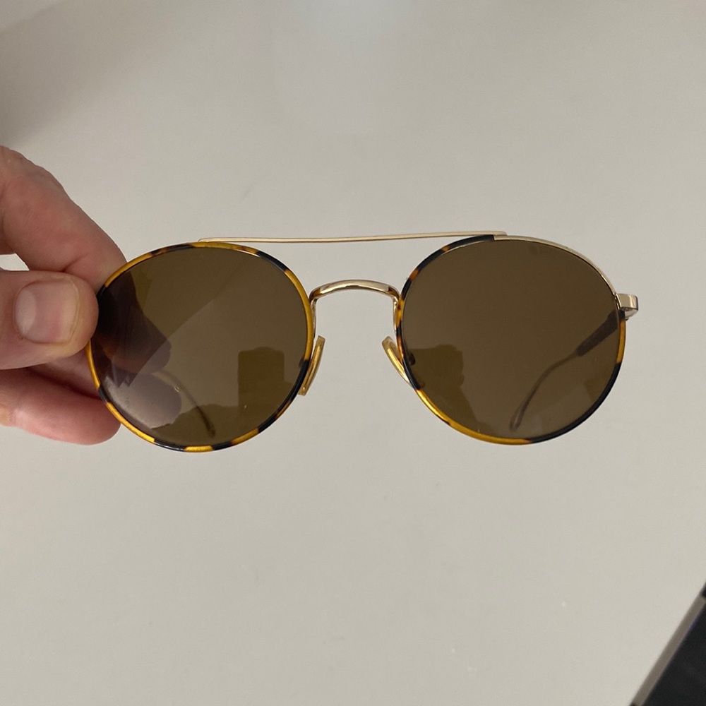 Sunglasses broken top left frame